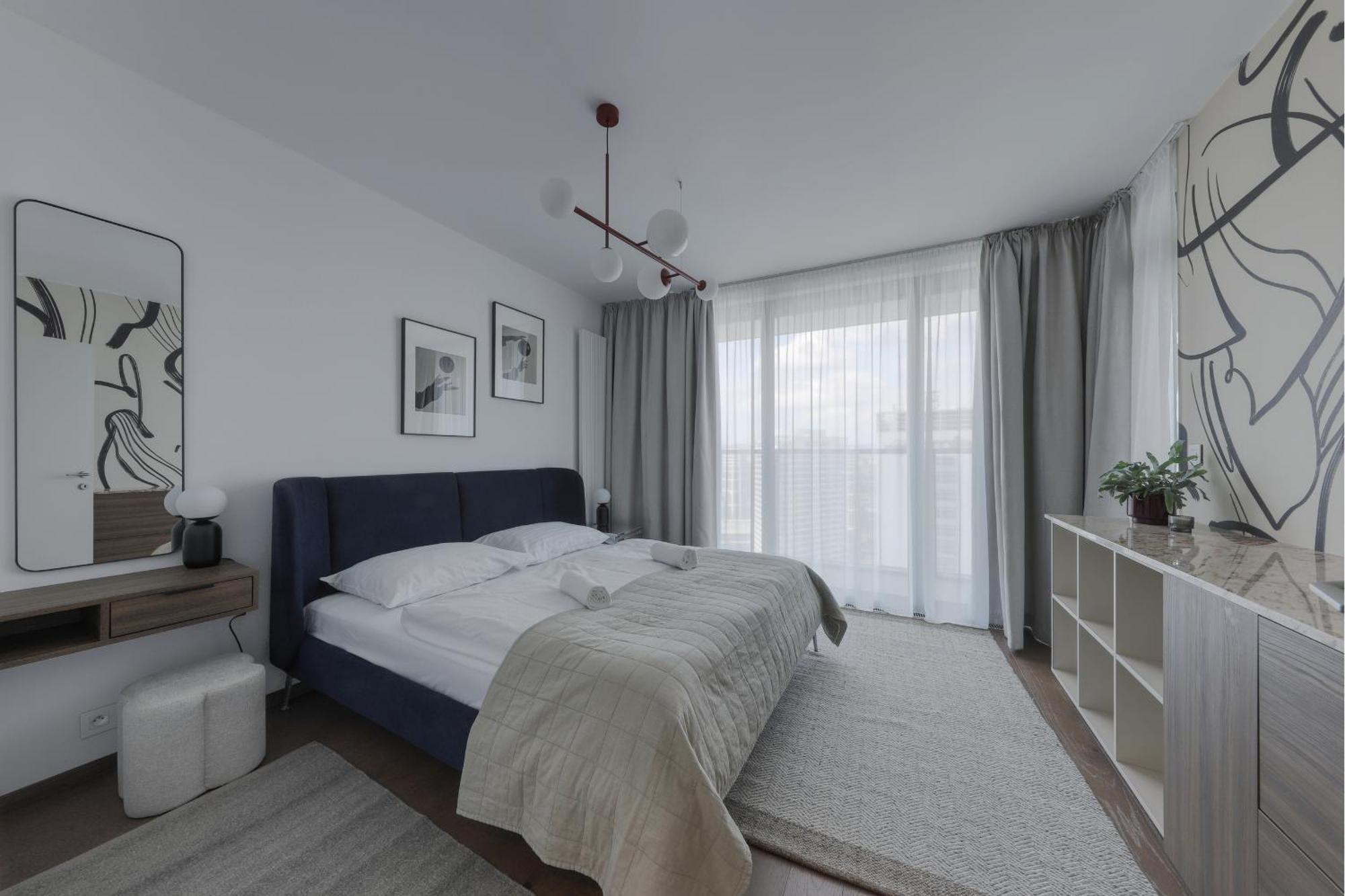 Апартаменти Eurovea Tower With Free Parking *